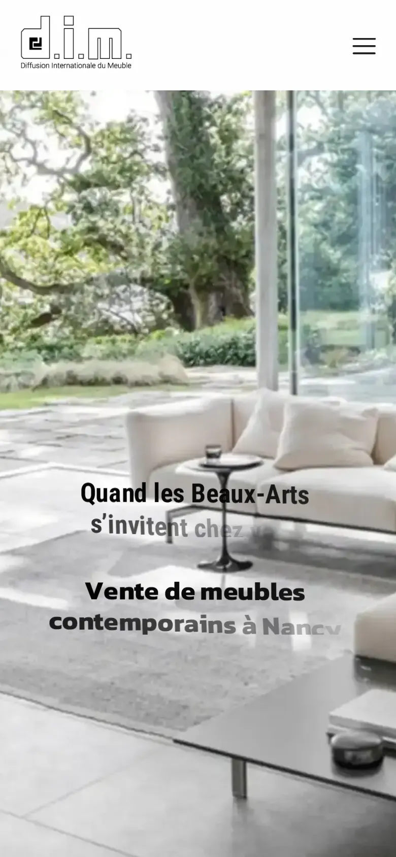 Le site de D.I.M — Diffusion Internationale du Meuble affiché sur un téléphone