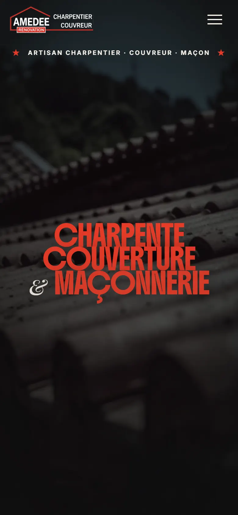 Le site de Amédée Rénovation affiché sur un téléphone